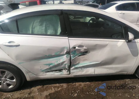 2017 Kia Forte Lx z USA, uszkodzony, nr VIN 3KPFL4A79HE120709